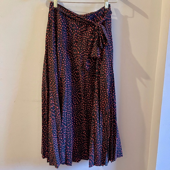 Topshop Pleated Long Skirt - Picture 1 of 3